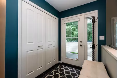 1810 Lakeshore Drive #7, Saint Joseph, MI 49085 - Photo 3