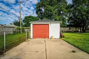 17405 Anne Ave, Allen Park, MI 48101 - Photo 11