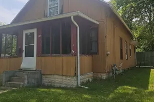 907 N Albion St, Albion, MI 49224 - Photo 3