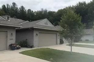542 Tournament Cir, Muskegon, MI 49444 - Photo 1