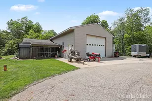 9899 Twelve Point Dr NE, Rockford, MI 49341 - Photo 43