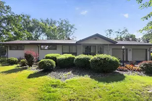 1051 Sylvan Rd, Benton Harbor, MI 49022 - Photo 1