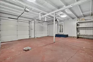 1051 Sylvan Rd, Benton Harbor, MI 49022 - Photo 25