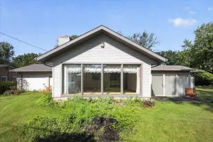 1051 Sylvan Rd, Benton Harbor, MI 49022 - Photo 37
