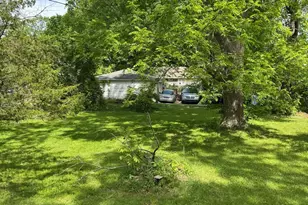 209 Hamilton, Bangor, MI 49013 - Photo 3