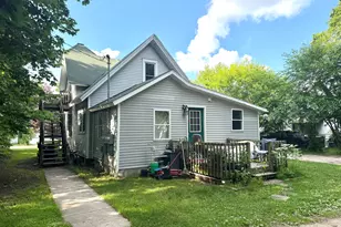 209 E Washington St, Greenville, MI 48838 - Photo 5