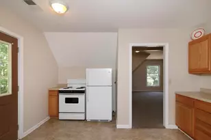 209 E Washington St, Greenville, MI 48838 - Photo 9