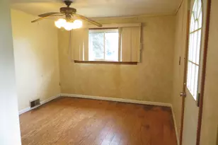 25012 Kenneth Ave, Edwardsburg, MI 49112 - Photo 9
