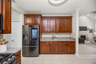 22273 Abington Dr, Farmington Hills, MI 48335 - Photo 33