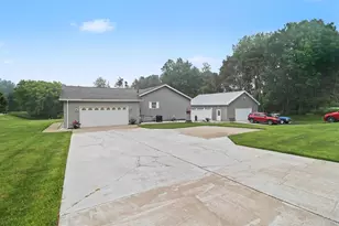 986 W Fox Farm Rd, Manistee, MI 49660 - Photo 3