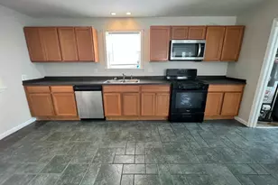 28033 Rosemont St, Roseville, MI 48066 - Photo 3