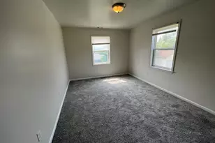 28033 Rosemont St, Roseville, MI 48066 - Photo 9