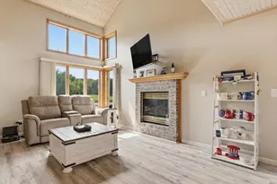 9551 Clubhouse Dr W, Canadian Lakes, MI 49346 - Photo 7