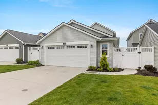 7904 Greendale Dr SE, Byron Center, MI 49315 - Photo 25