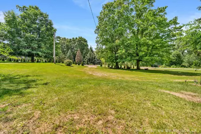 16134 Peach Ridge Avenue NW, Kent City, MI 49330 - Photo 9