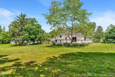 16134 Peach Ridge Avenue NW, Kent City, MI 49330 - Photo 3