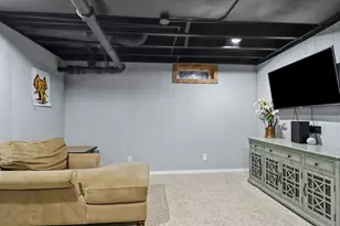 1055 Kelsey St NE, Grand Rapids, MI 49505 - Photo 23