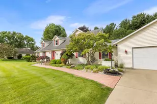 481 Grand St, Coldwater, MI 49036 - Photo 3