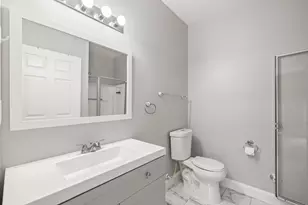 27333 Hidden Oaks Dr, Trenton, MI 48183 - Photo 11