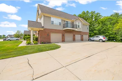 27333 Hidden Oaks Drive, Trenton, MI 48183 - Photo 3