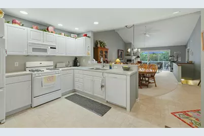 2203 Shetland Drive NE, Grand Rapids, MI 49505 - Photo 15