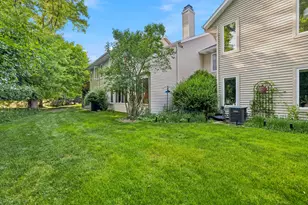 2203 Shetland Dr NE, Grand Rapids, MI 49505 - Photo 49