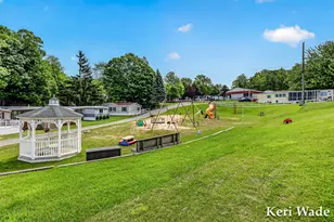 6100 N Beaune Rd, Ludington, MI 49431 - Photo 35