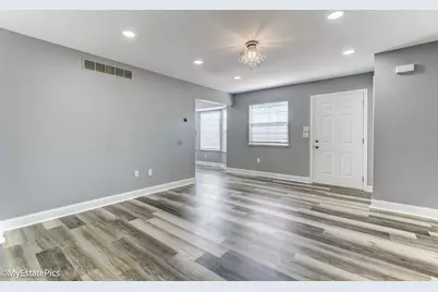 43449 Arbor Way Drive W #200, Canton, MI 48188 - Photo 3