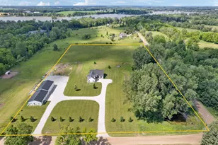 7062 Brooks Rd, Clarksville, MI 48815 - Photo 3