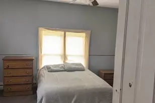 207 S Barry St, Greenville, MI 48838 - Photo 11