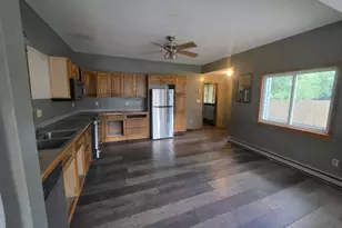 207 S Barry St, Greenville, MI 48838 - Photo 3