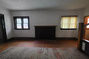 207 S Barry St, Greenville, MI 48838 - Photo 5