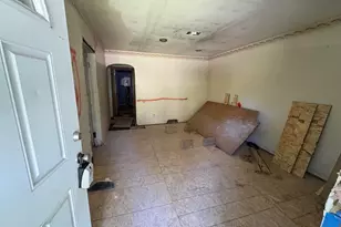 5204 Hereford St, Detroit, MI 48224 - Photo 3