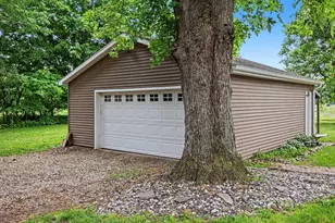 22945 B Dr N, Marshall, MI 49068 - Photo 5