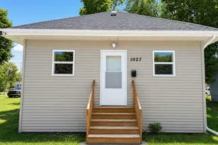 1027 Broadway, Benton Harbor, MI 49022 - Photo 1