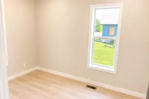 1027 Broadway, Benton Harbor, MI 49022 - Photo 7