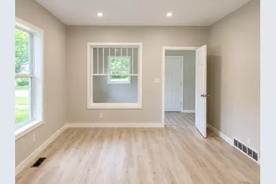 1027 Broadway, Benton Harbor, MI 49022 - Photo 3