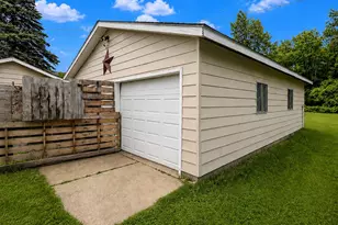 1684 Colwood Rd, Caro, MI 48723 - Photo 7
