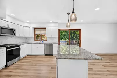 15 Bayshore Drive, Battle Creek, MI 49015 - Photo 9