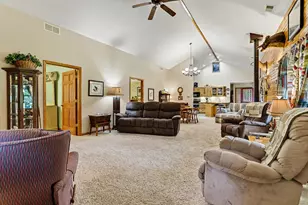 21641 Pine Lake Rd, Battle Creek, MI 49014 - Photo 11