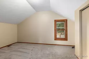 227 E Division St NE, Rockford, MI 49341 - Photo 19