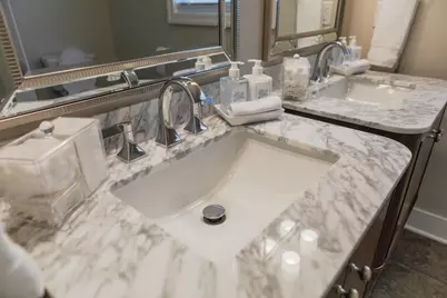 210 Market Place, Benton Harbor, MI 49022 - Photo 29