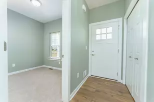 15277 Sherwood Ln, Lansing, MI 48906 - Photo 3
