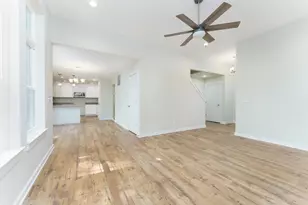 15317 Sherwood Ln, Lansing, MI 48906 - Photo 7