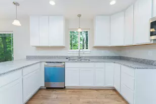 15317 Sherwood Ln, Lansing, MI 48906 - Photo 11