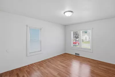 1027 Monroe Street, Benton Harbor, MI 49022 - Photo 15
