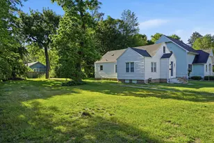 1027 Monroe St, Benton Harbor, MI 49022 - Photo 21