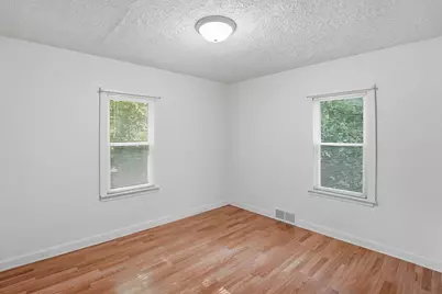 1027 Monroe Street, Benton Harbor, MI 49022 - Photo 13