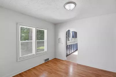 1027 Monroe Street, Benton Harbor, MI 49022 - Photo 11
