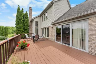 37120 Turnburry Dr, Livonia, MI 48152 - Photo 5